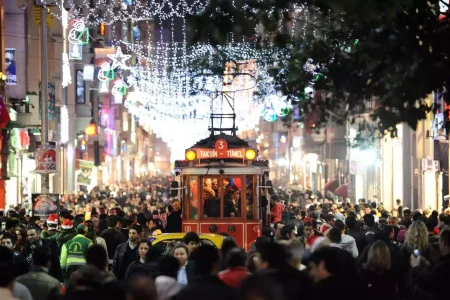 Τετραήμερο στην Πόλη με μουσική βραδιά στο Ζωγράφειο Λύκειο και τα Πριγκηπόνησα.