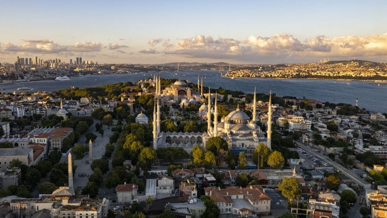 Κωνσταντινούπολη – Ζωγράφειο Λύκειο (Μουσική Παράσταση Μπιθικώτσης)