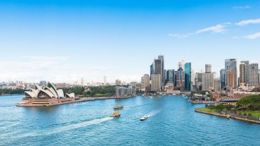 Australia Travel: A Guide to the Continent of Contrasts