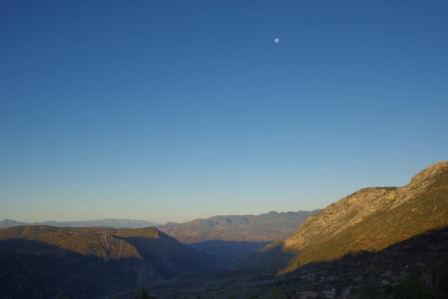 Η Αράχωβα σκαρφαλωμένη στις πλαγιές του Παρνασσού