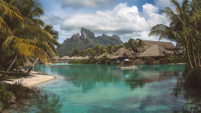 Ατομικό Ταξίδι: Μπόρα Μπόρα